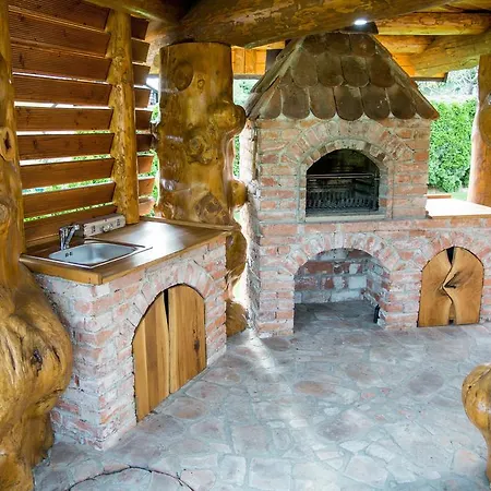 Village - Koca Na Vasi *