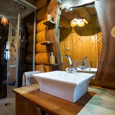 Village - Koca Na Vasi